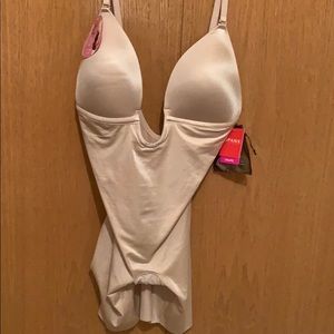 NWT Spanx plunge low back bodysuit